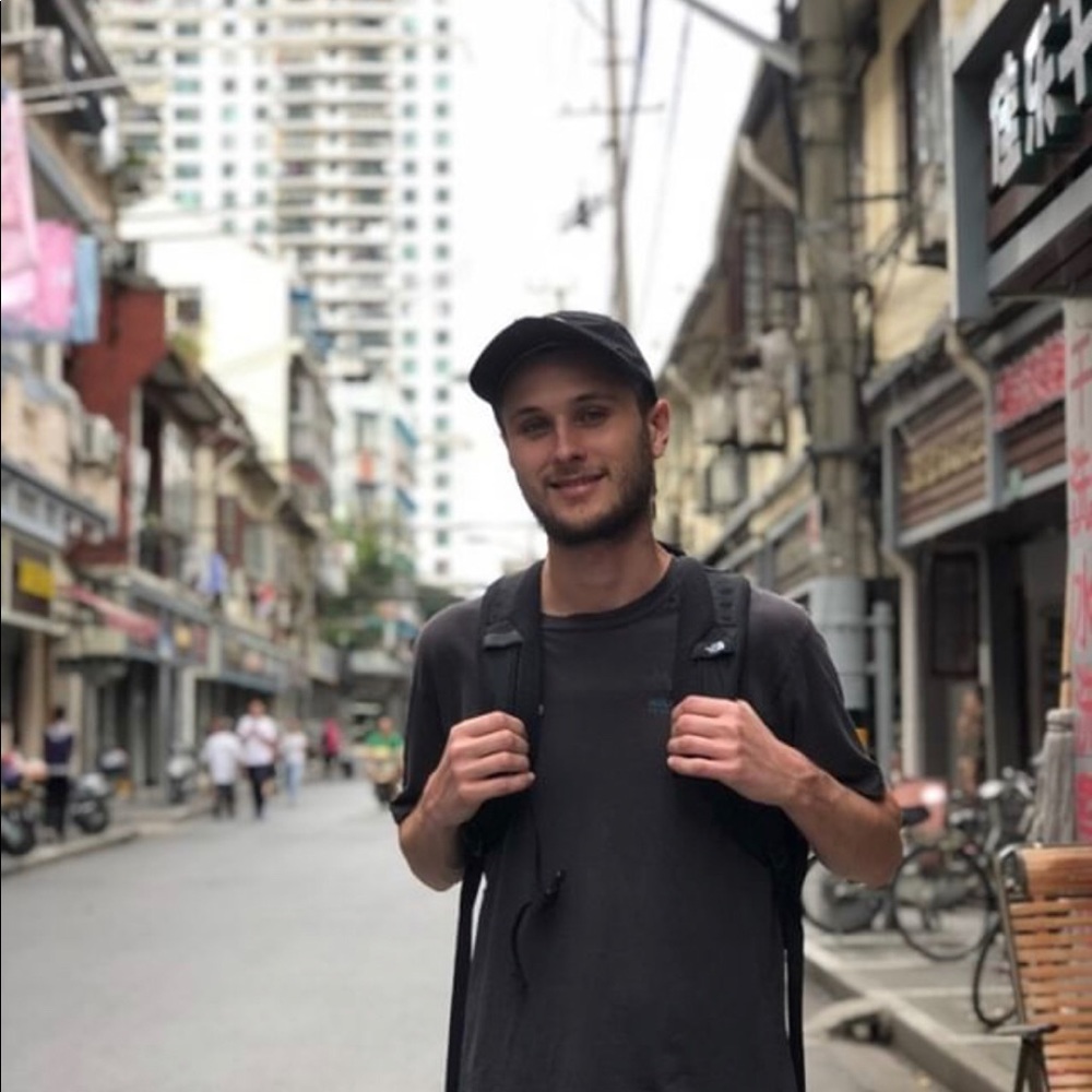 Meet your Posher, Chase